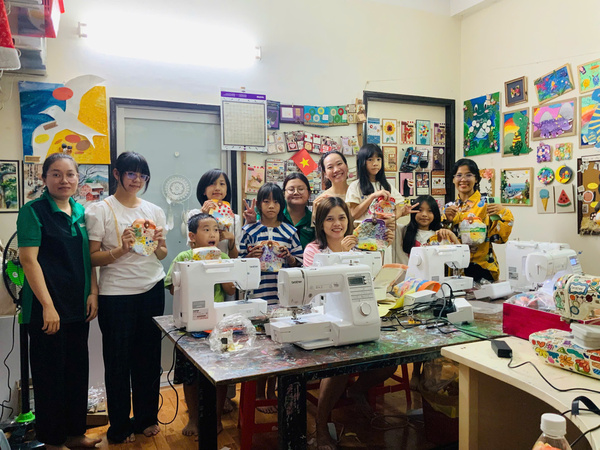 Workshop May Vá Túi Vải Nhỏ Xinh Cùng Các Bạn Nhỏ